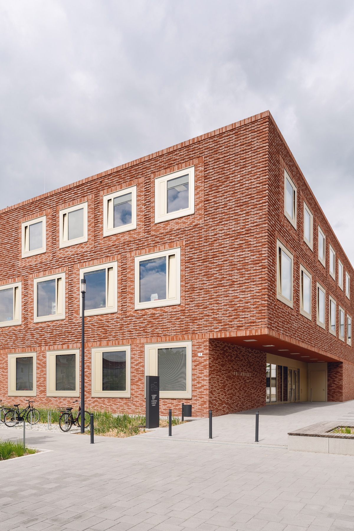 Grundschule und Kulturhaus, Neutraubling - 6