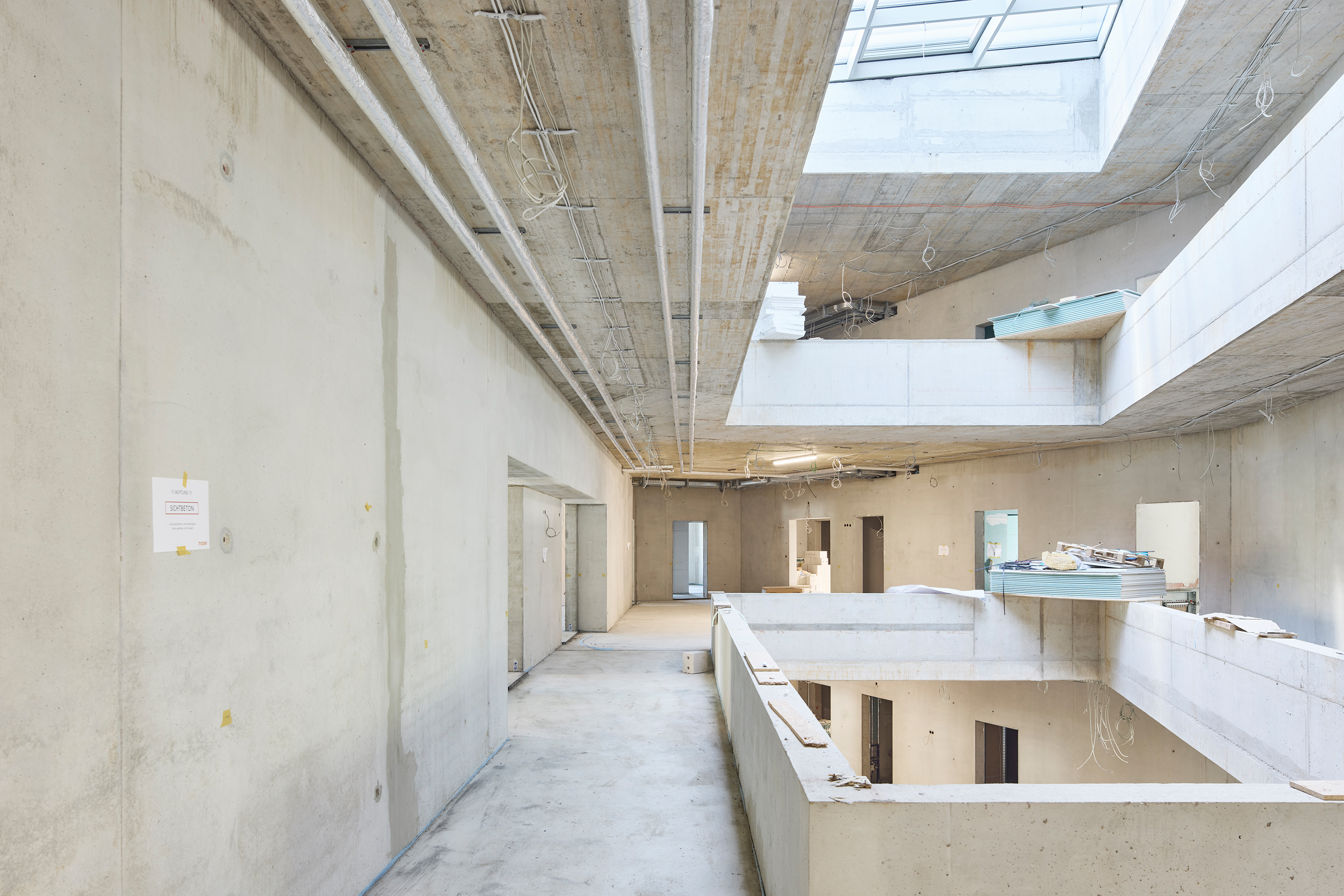 Innenausbau in vollem Gange!